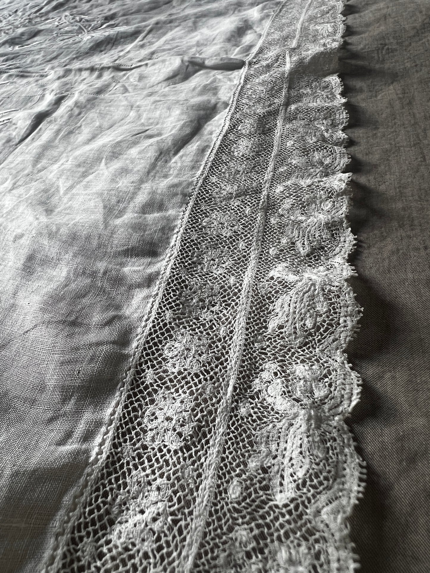白刺繍クロス