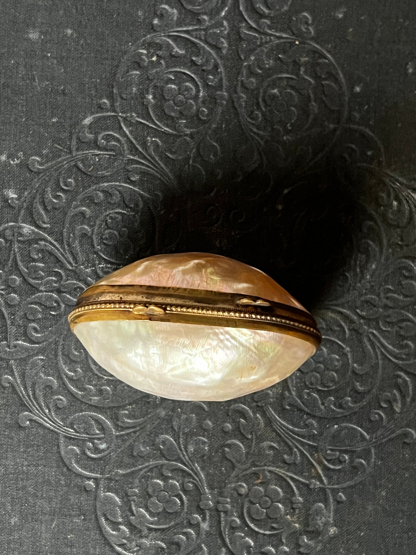 マザーオブパールの小物ケース