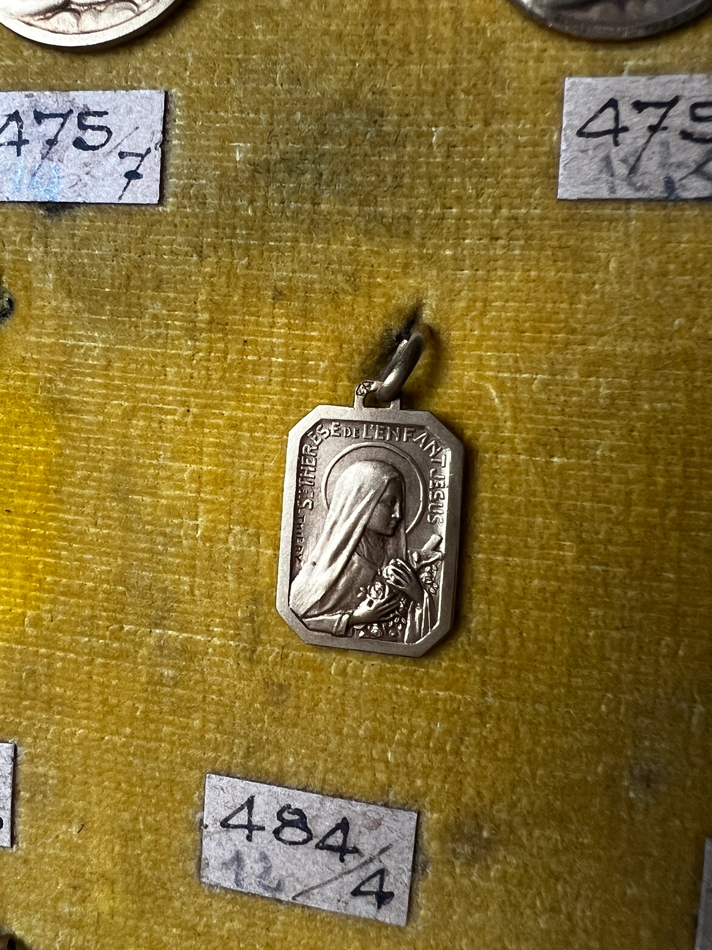 アンティークメダイ見本ボード