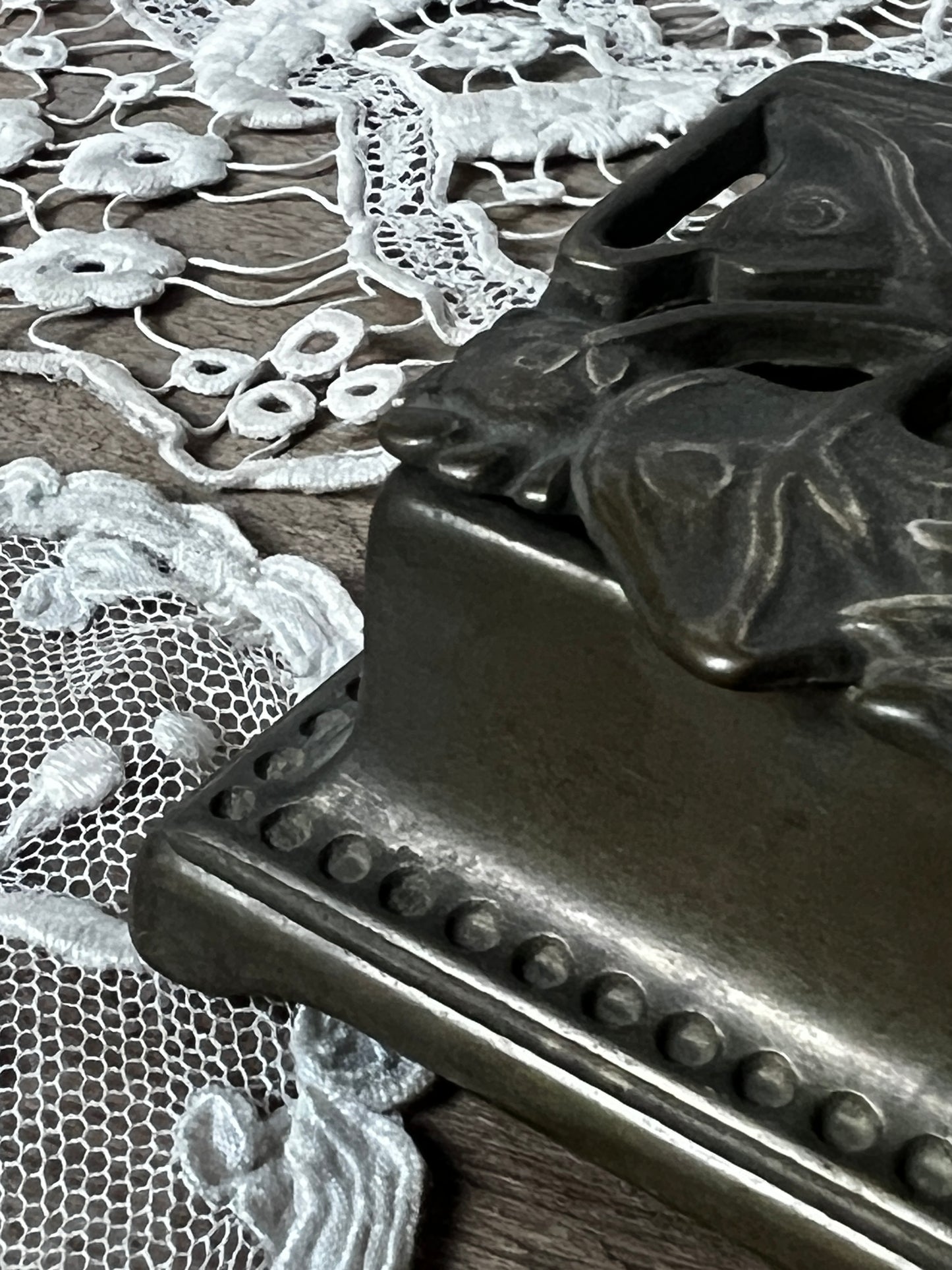 ★真鍮製切手入れ