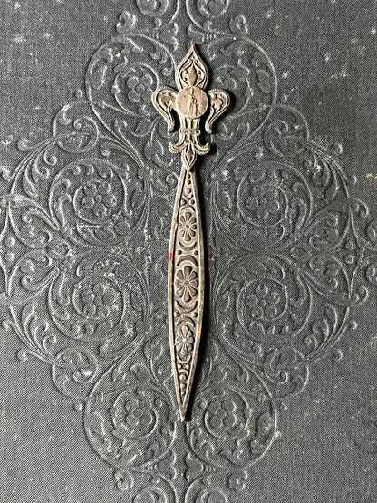 百合紋章型メダイ付きパーツ