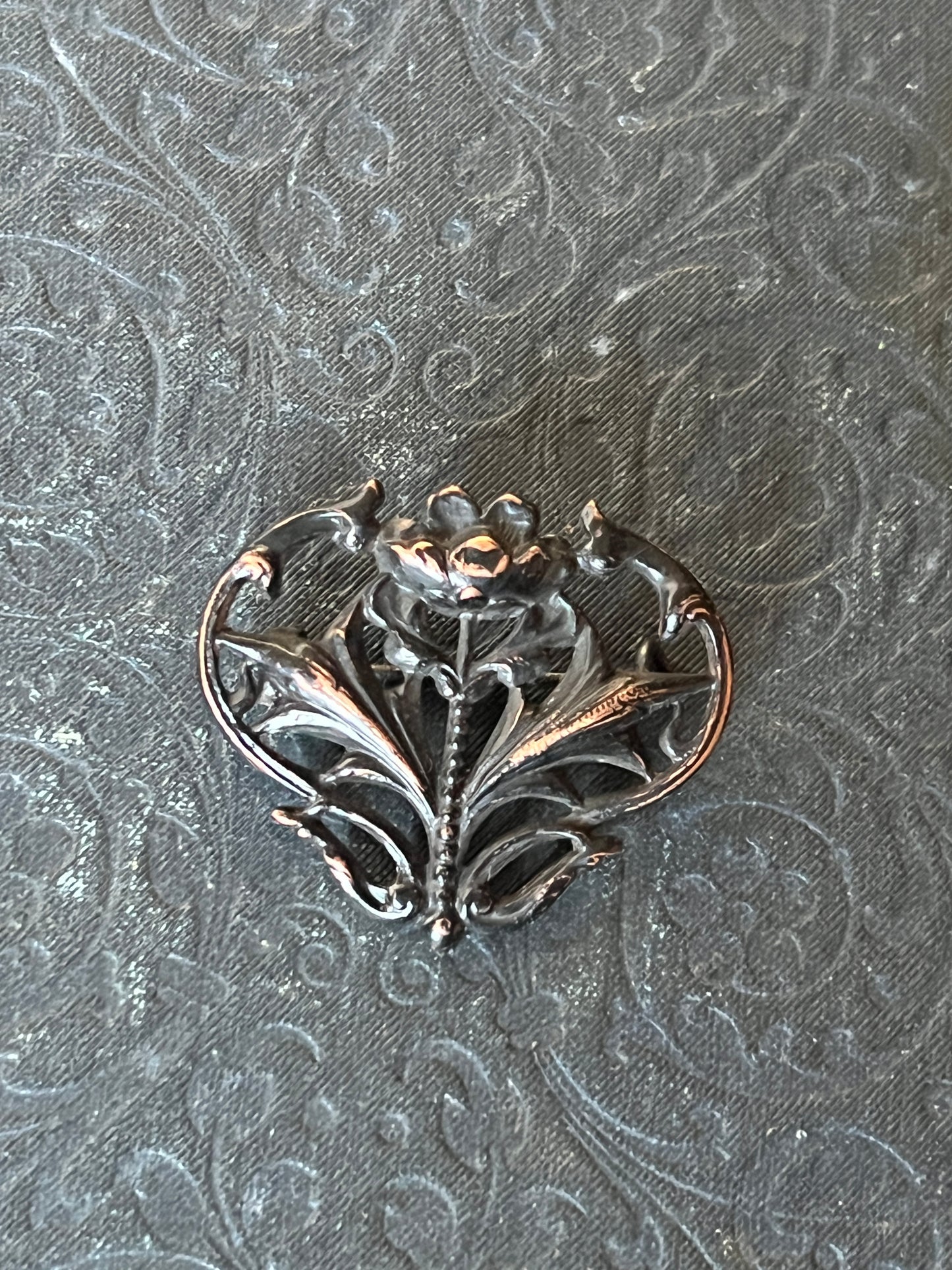 ★アンティークブローチ