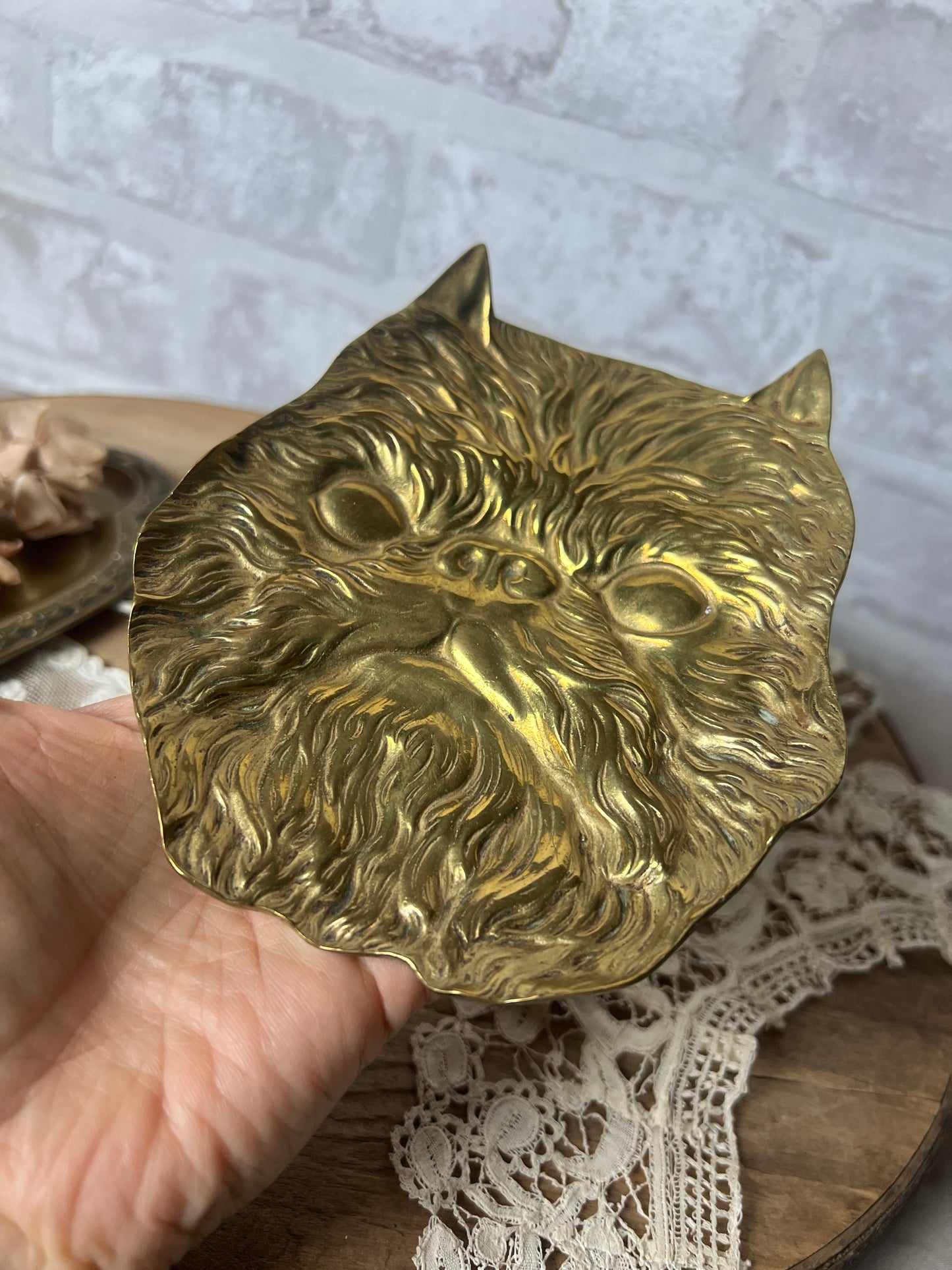 ★真鍮製猫フェイス皿