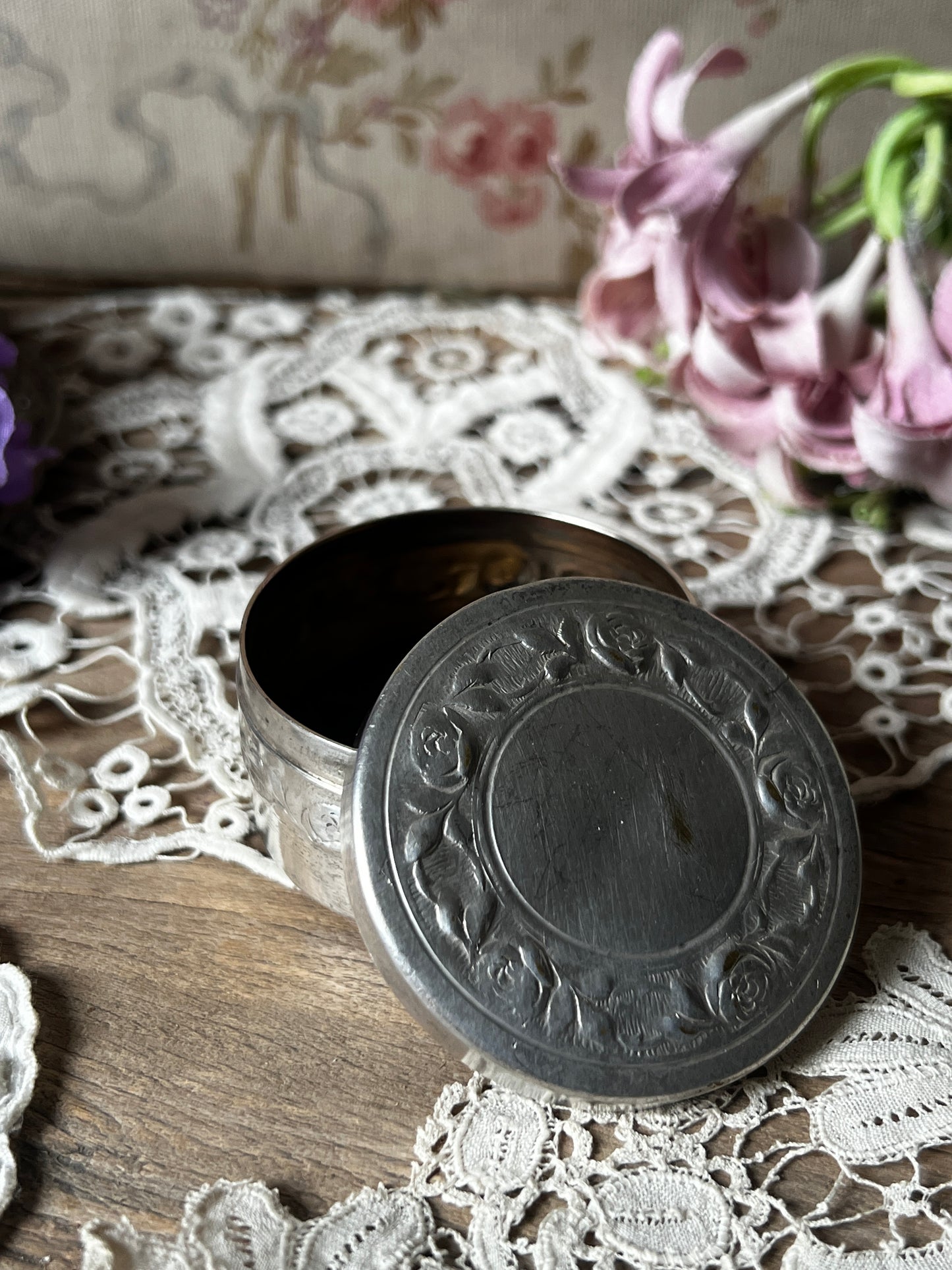 ★銀の小物ケース(薔薇)