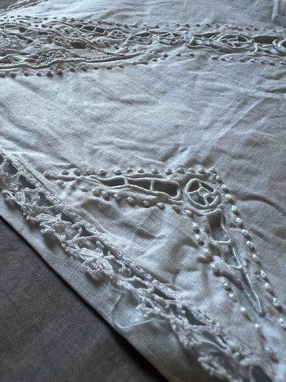 刺繍とレースのランジェリーサック