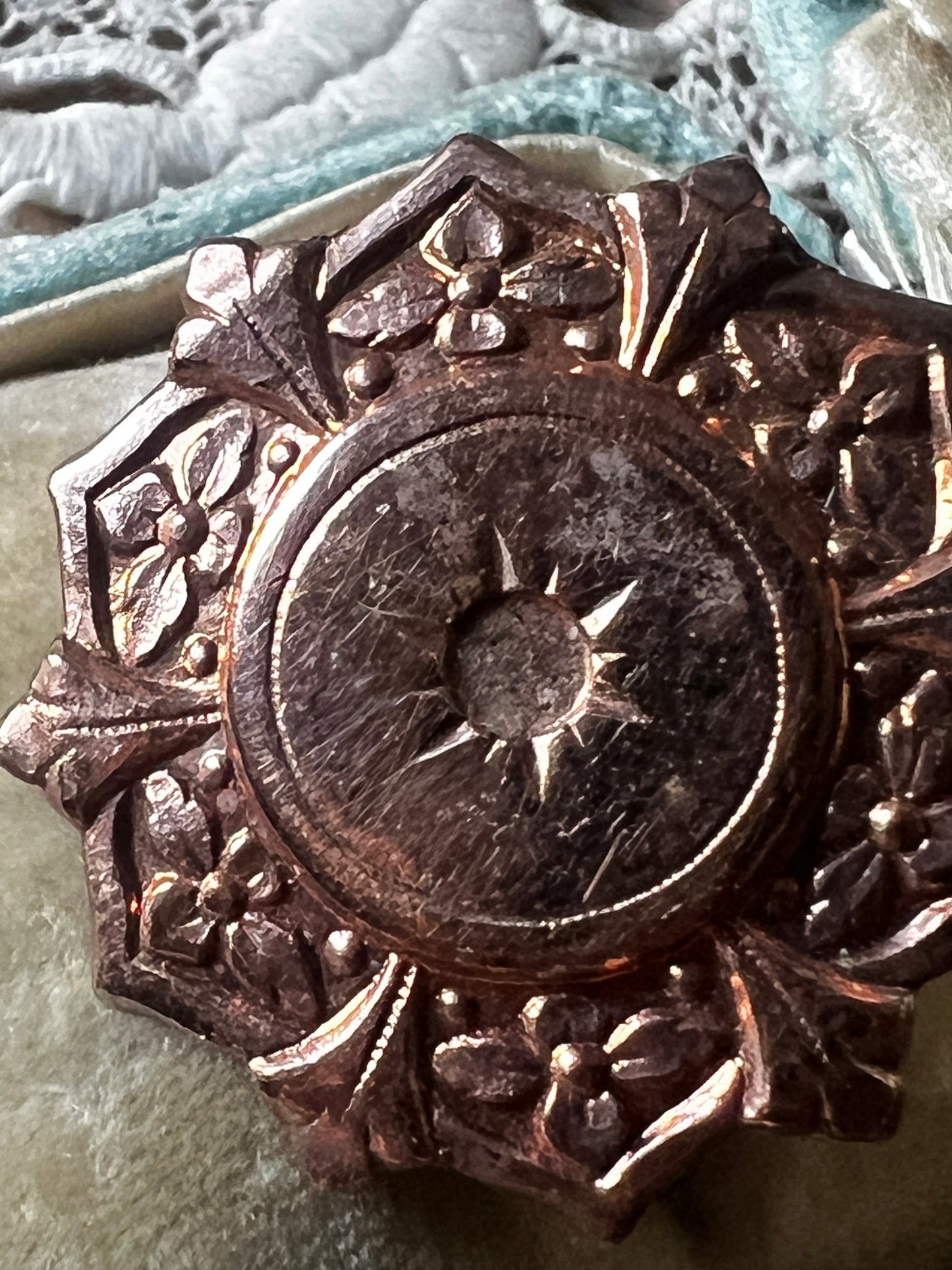 アンティークブローチ