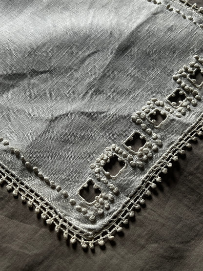 ★刺繍のミニクロス