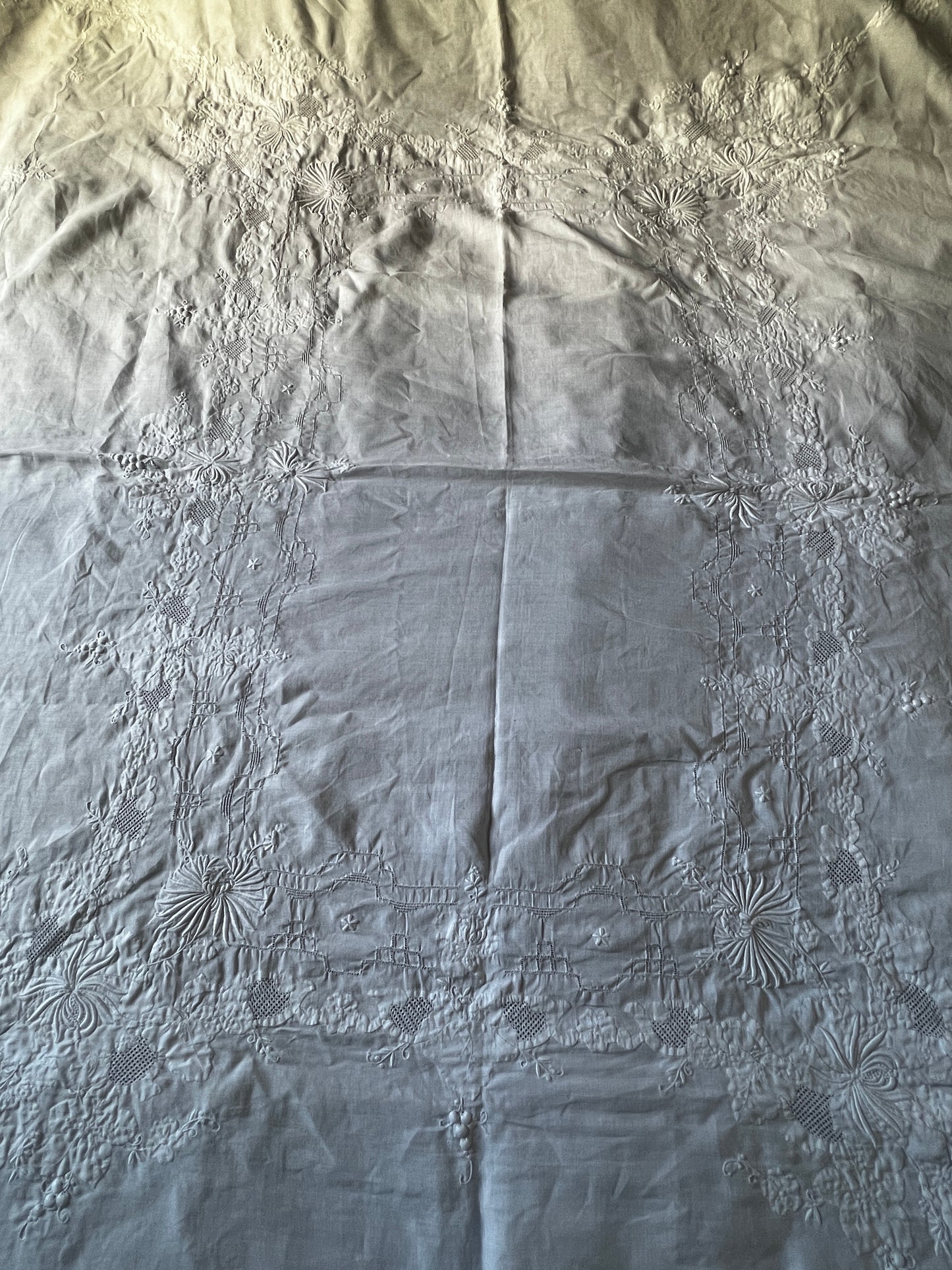 白刺繍大判クロス