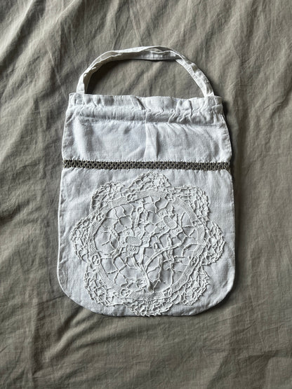 ニードルレースのリネンサック