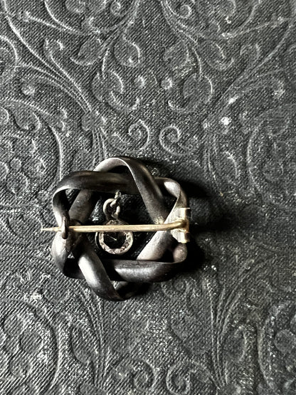 アンティークブローチ