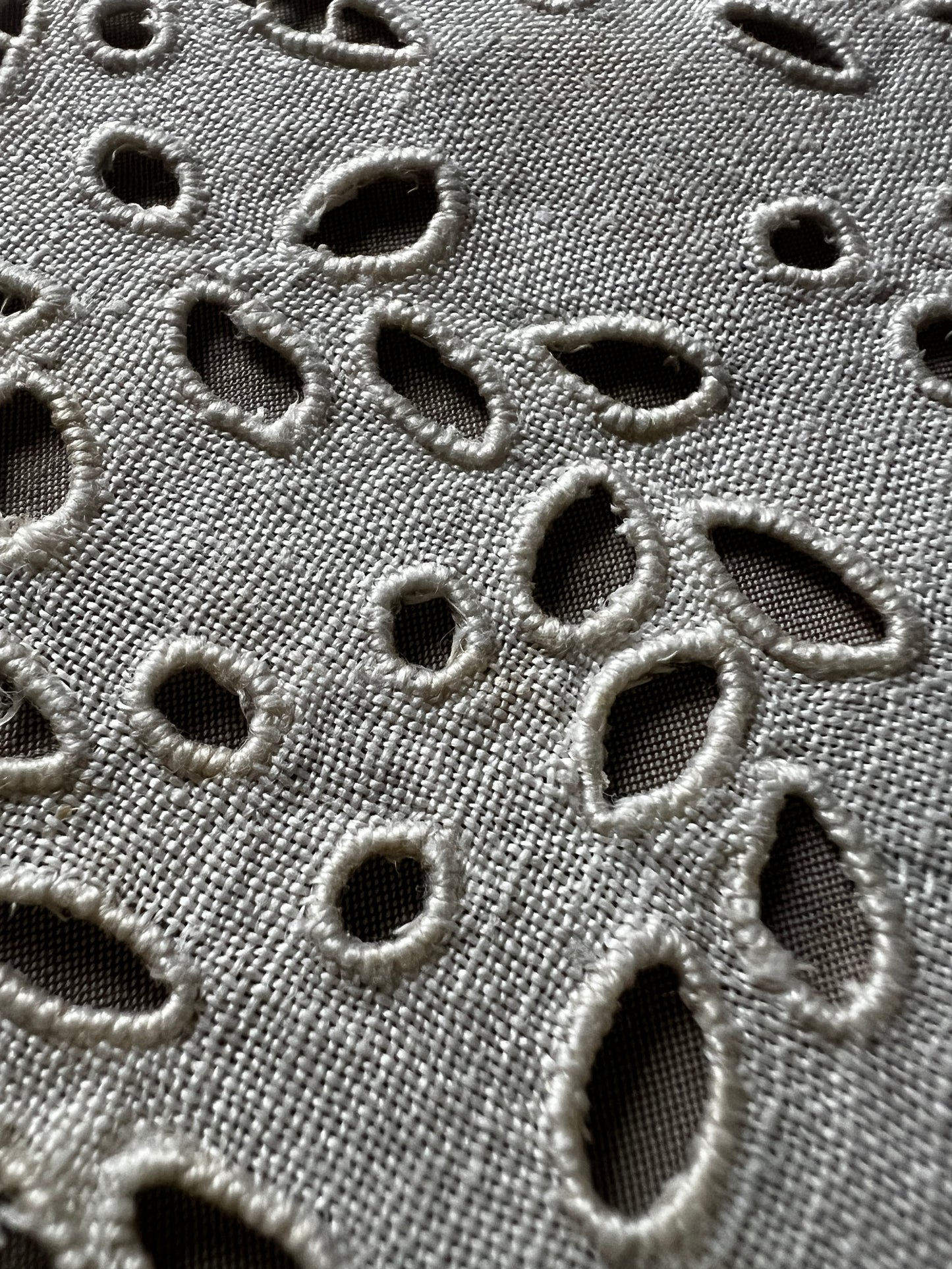 カットワーククロス