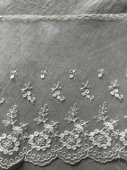 ★チュール刺繍レース