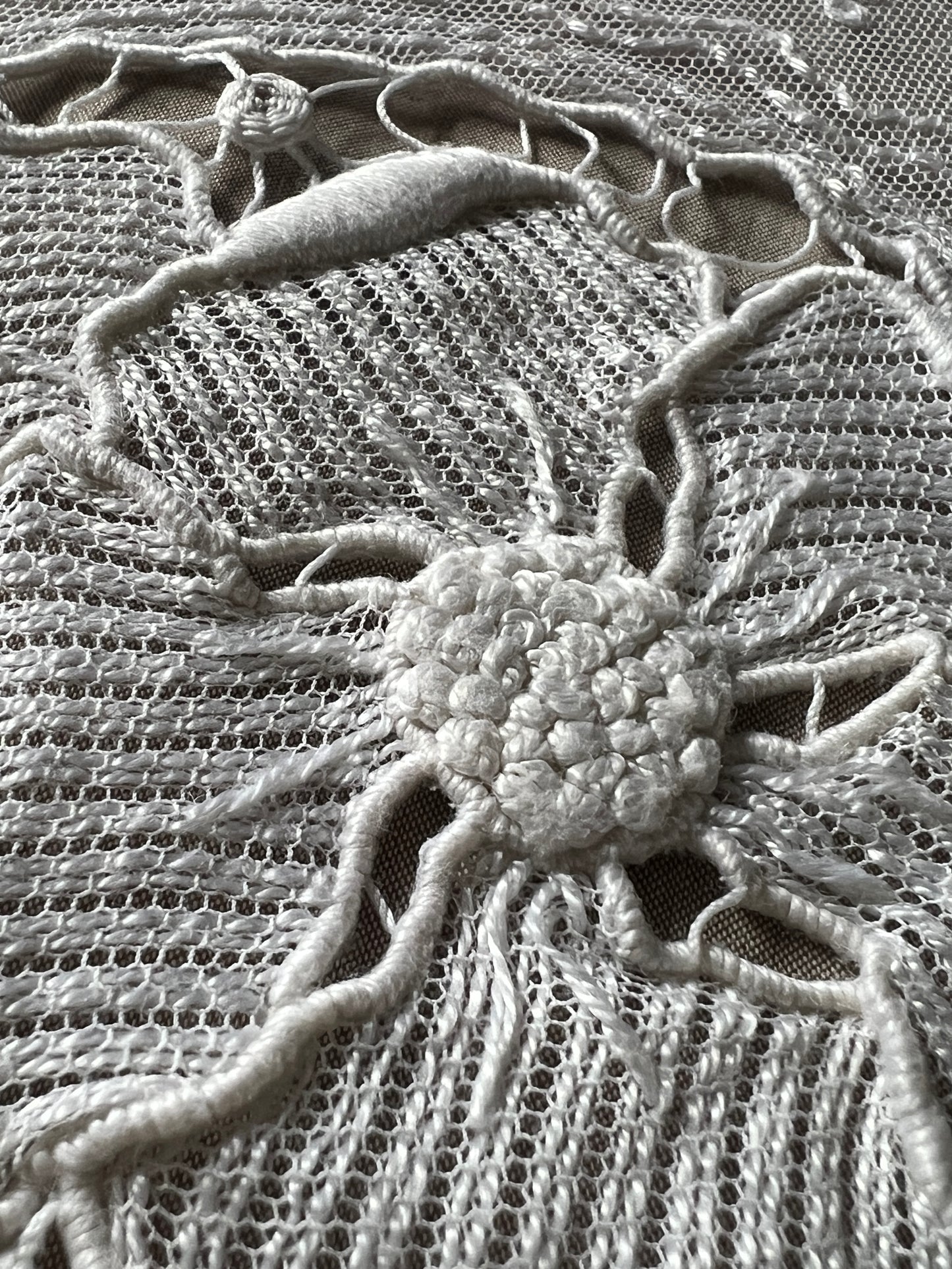 チュール刺繍レース楕円形フリルクロス