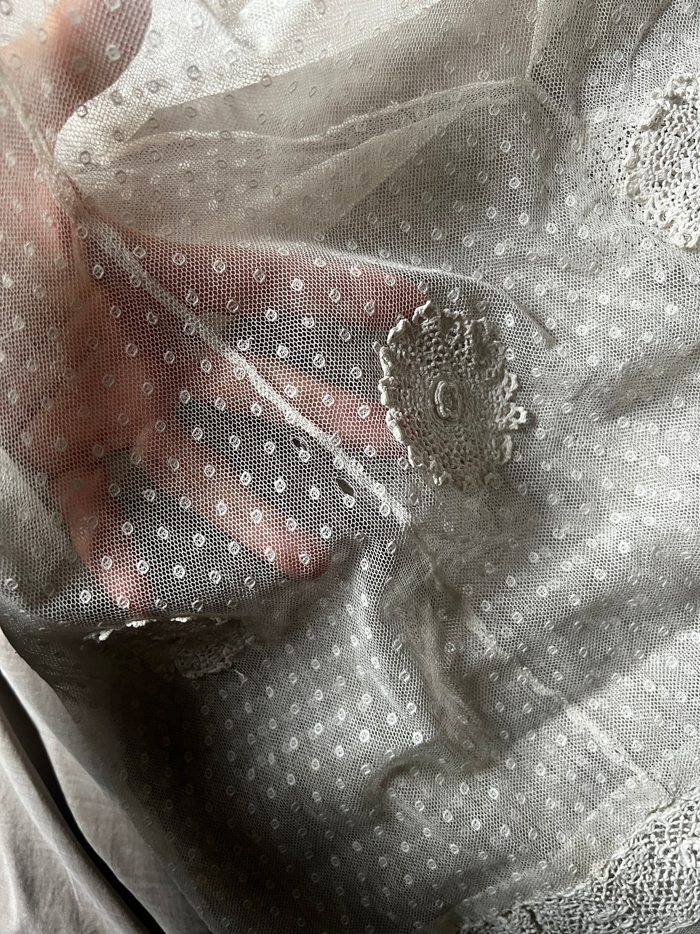 チュールとクロシェのドレスパーツ