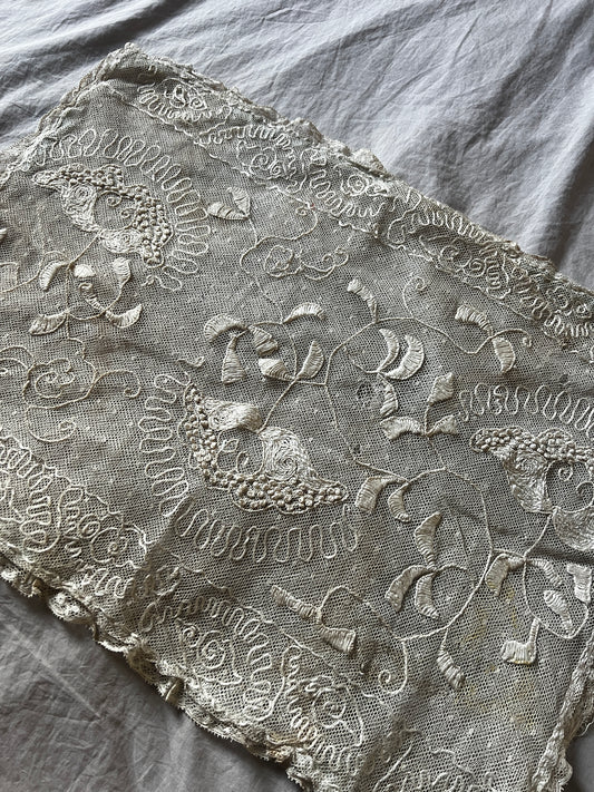 チュールレースクッションケース