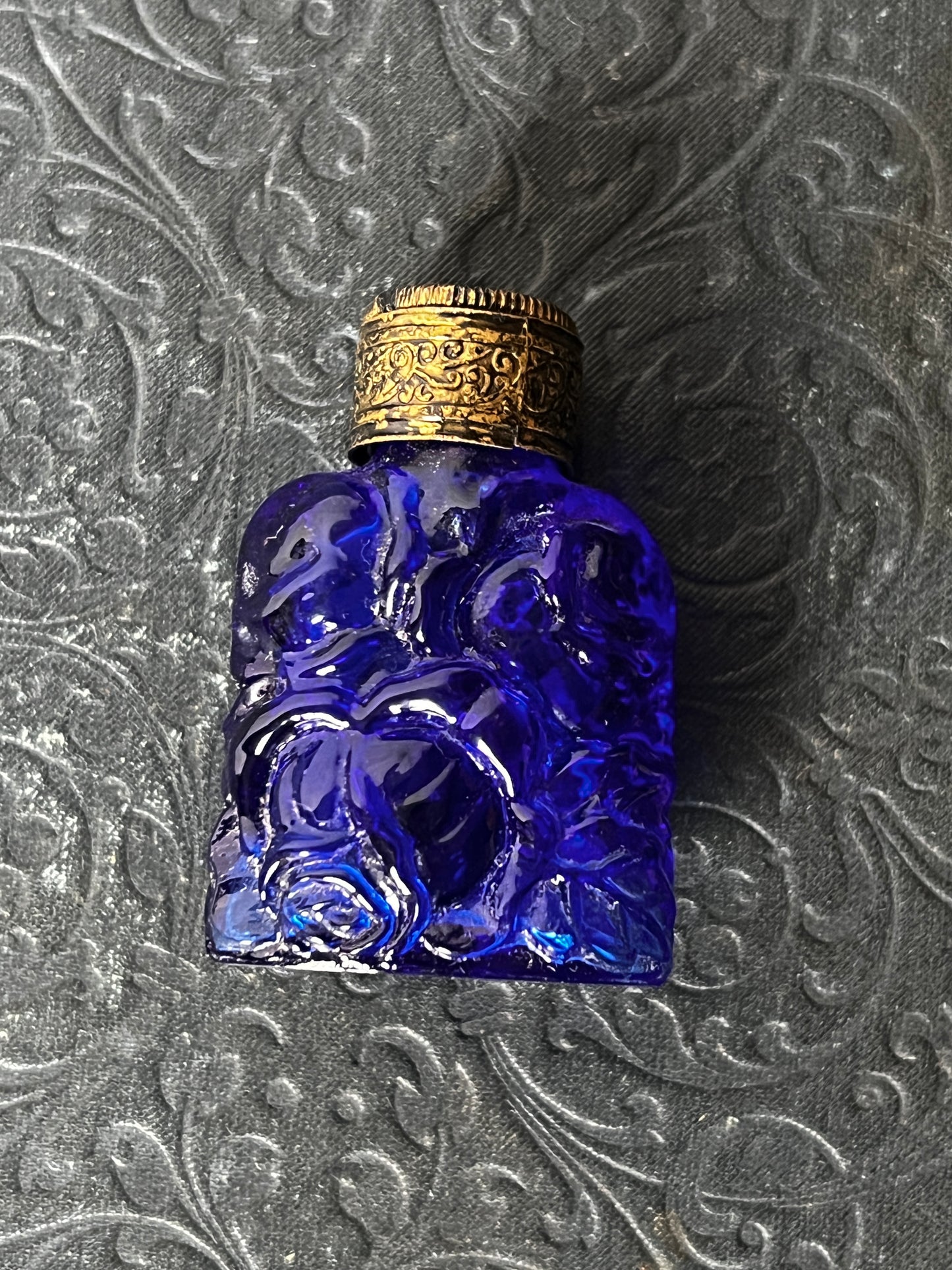 ★古い小瓶(ブルー)