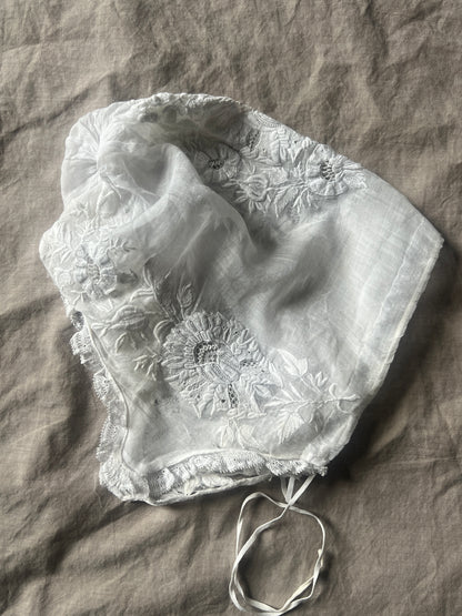 ★白刺繍ボネ