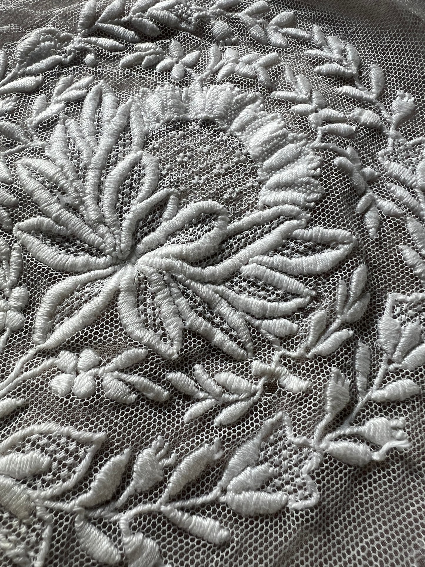 チュール刺繍ボネトップ