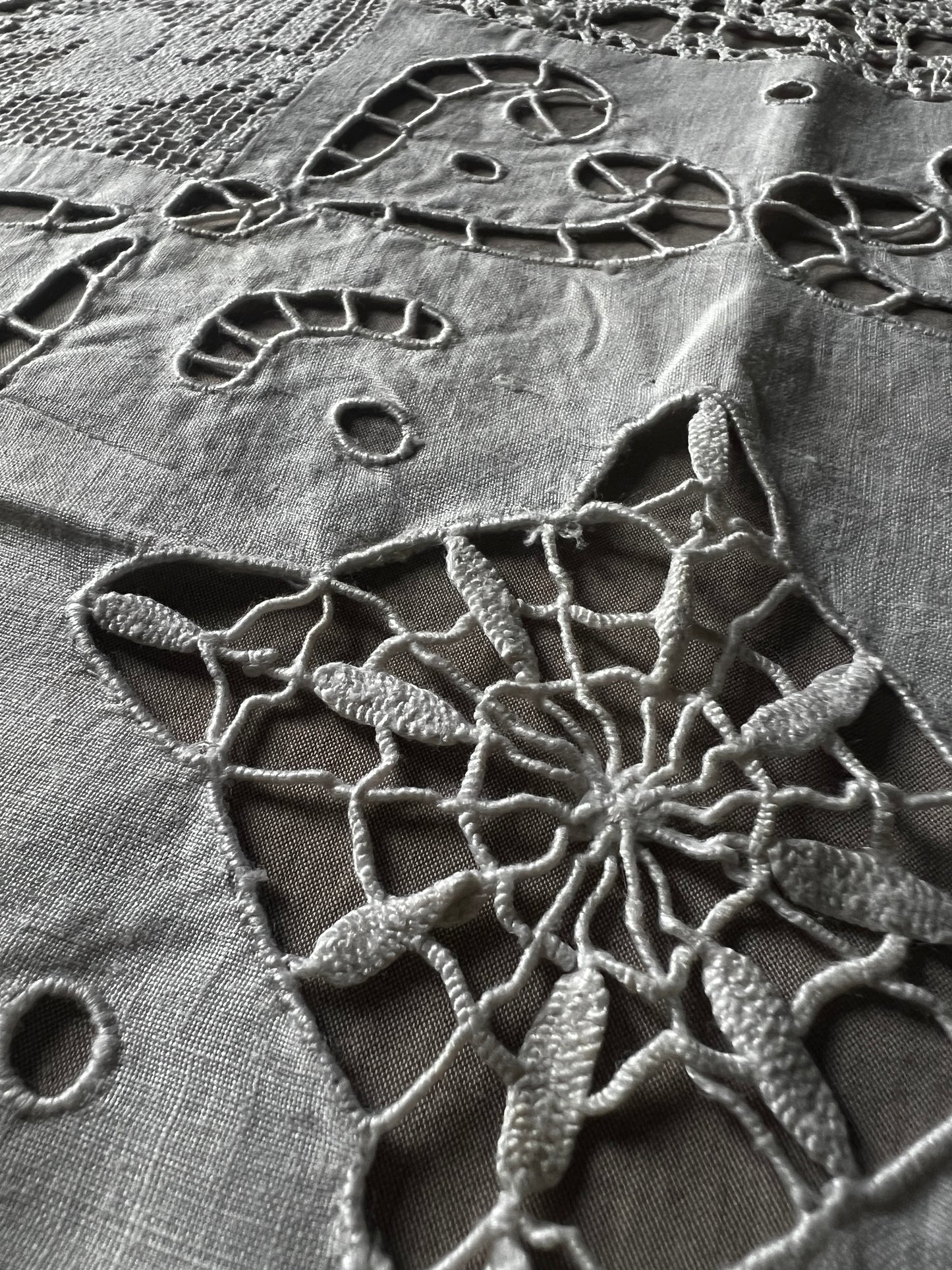 カットワーククロス