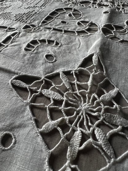 カットワーククロス