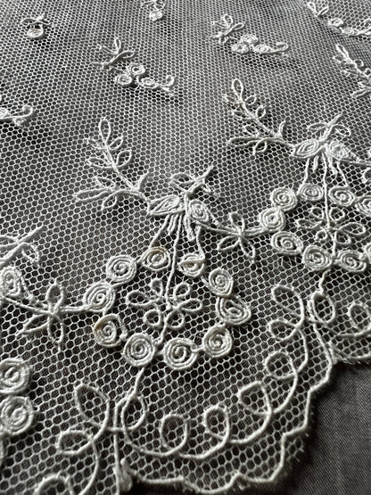 ★チュール刺繍レース