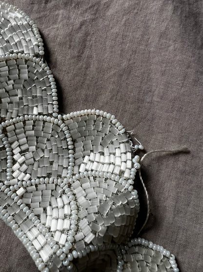 ビーズ刺繍の飾り襟(エクリュ)