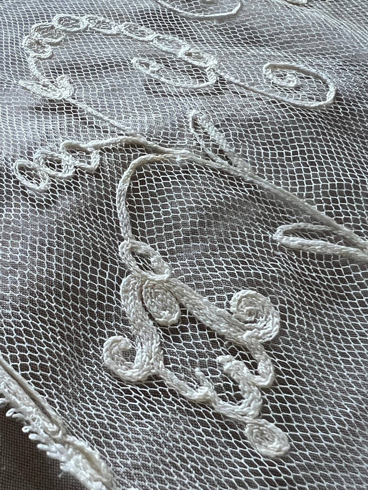 チュール刺繍レースミニヴェール