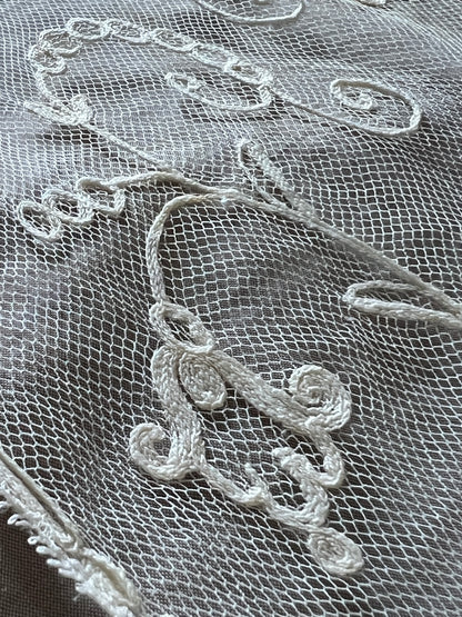 チュール刺繍レースミニヴェール