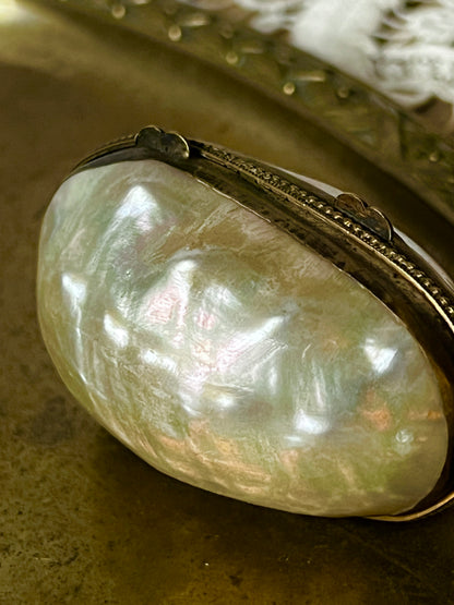 マザーオブパールの小物ケース