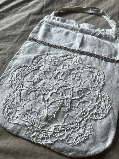 ニードルレースのリネンサック
