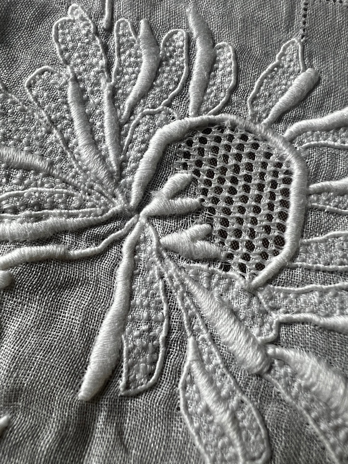 白刺繍クロス