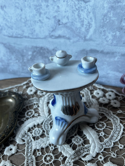 ★磁器製ミニチュアテーブル