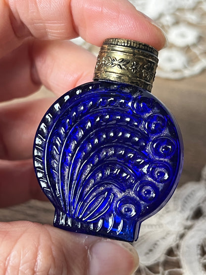 ★古い小瓶(ブルー)