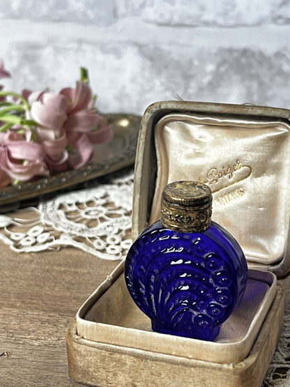 ★古い小瓶(ブルー)