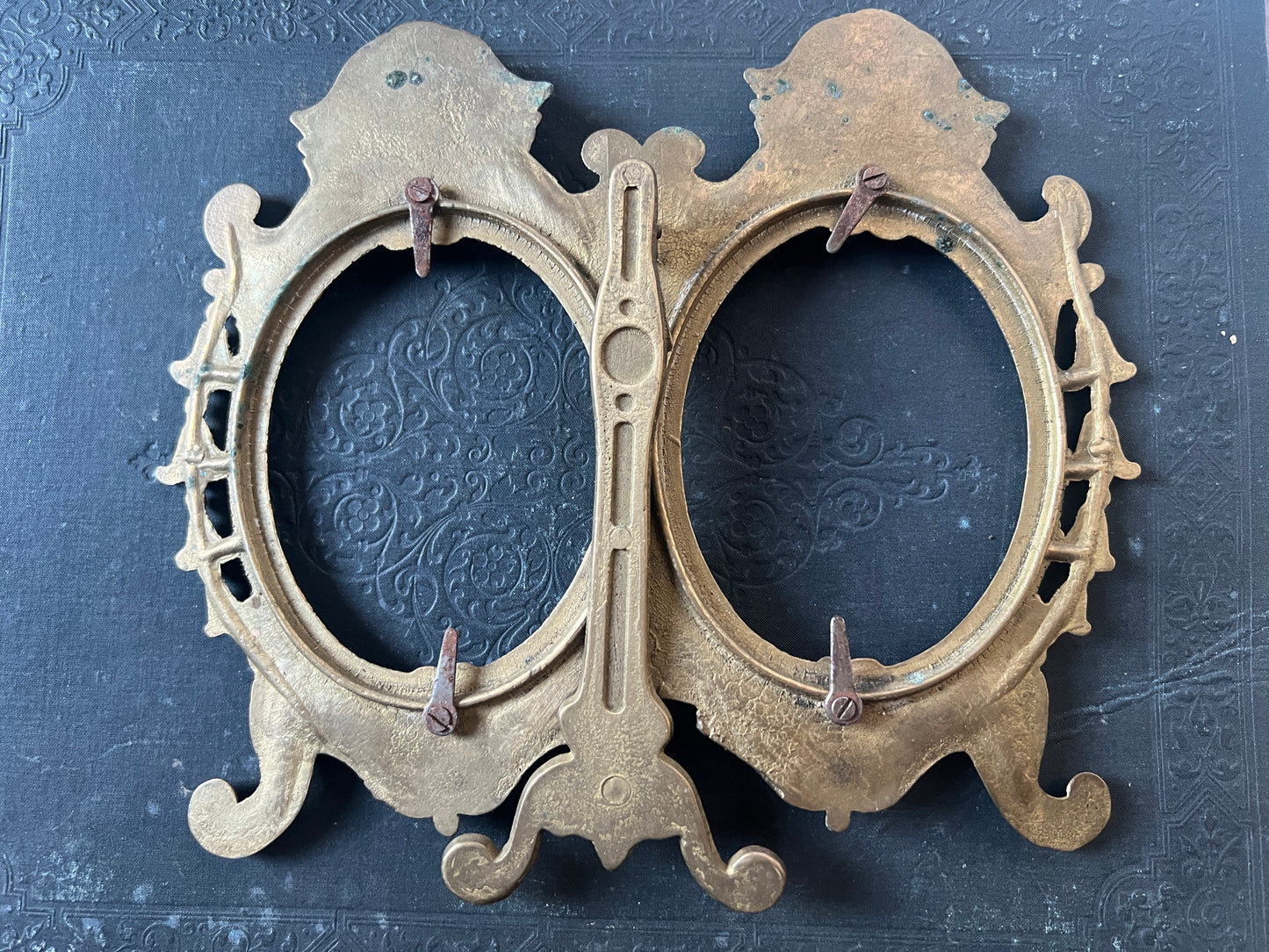 ★メタル製ツインフレームスタンド