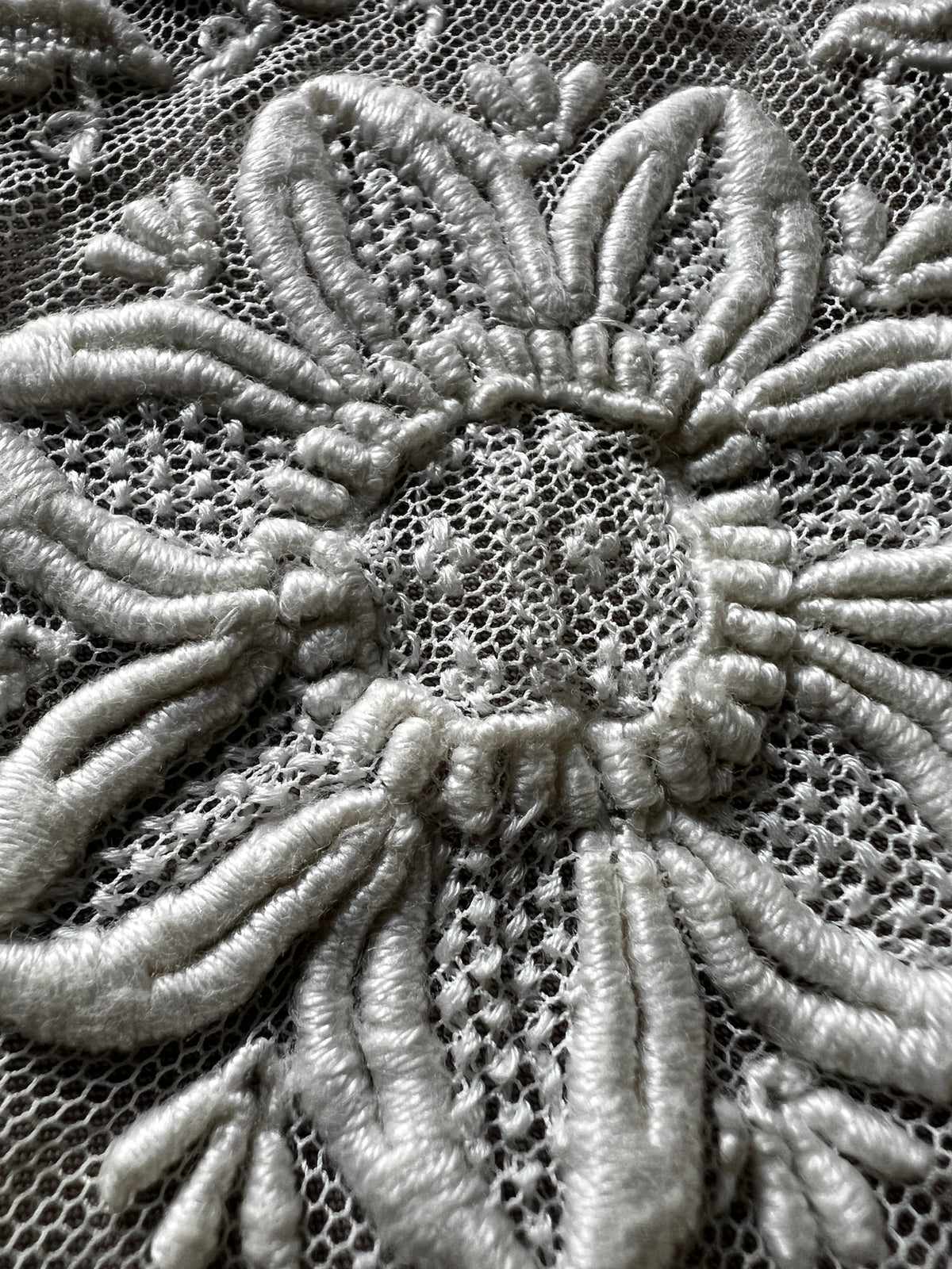 チュール刺繍ボネトップ