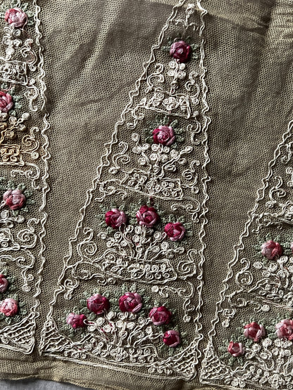 チュール刺繍レース