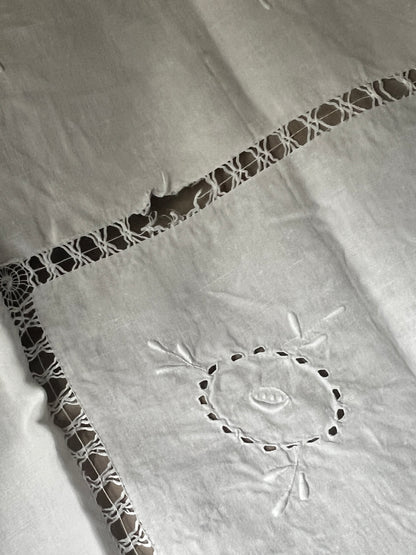 白刺繍大判クロス(ダメージ)