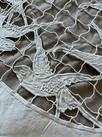 カットワーク刺繍クロス(鳥)