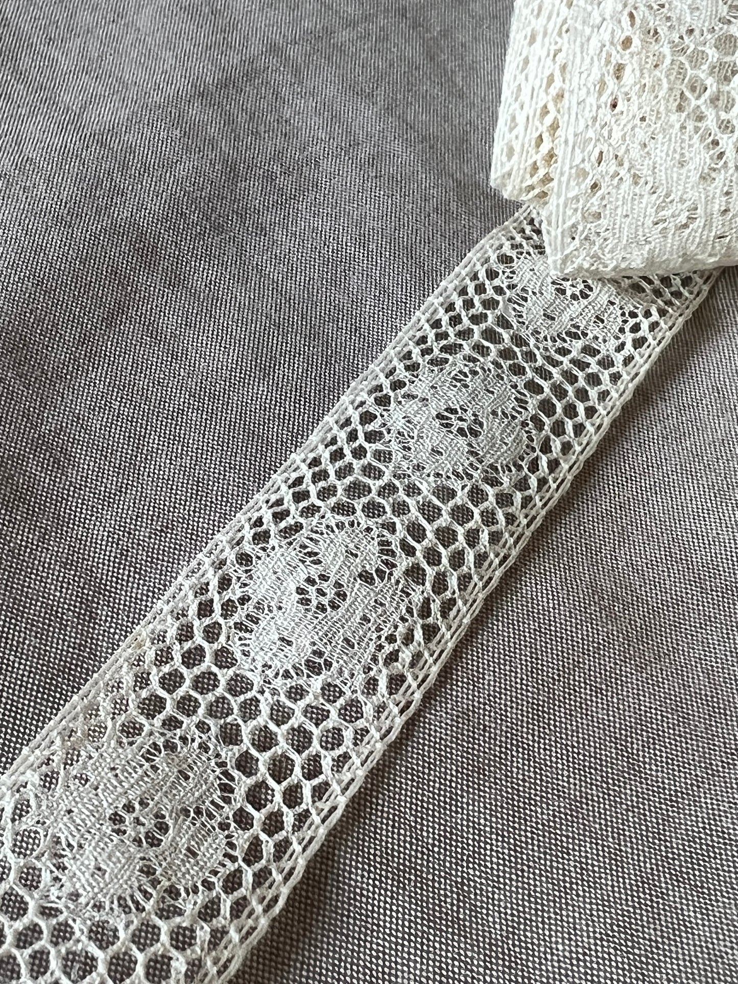 アンティークレース