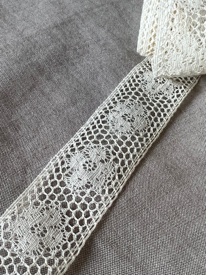 アンティークレース