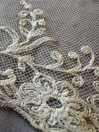 チュール刺繍レース