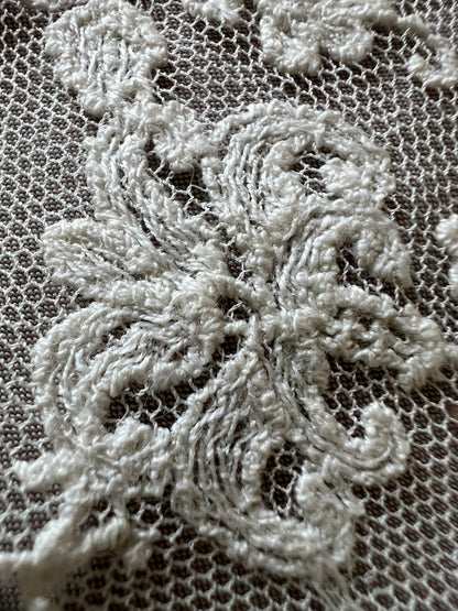 チュール刺繍レース端布