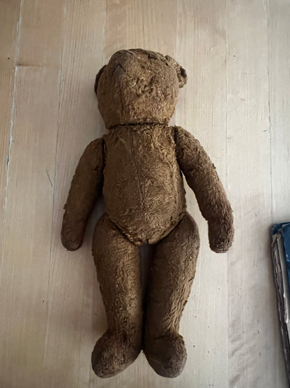 古いぬいぐるみ