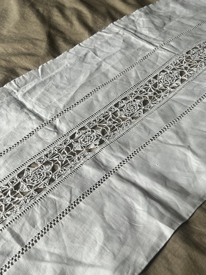ニードルレースの端布