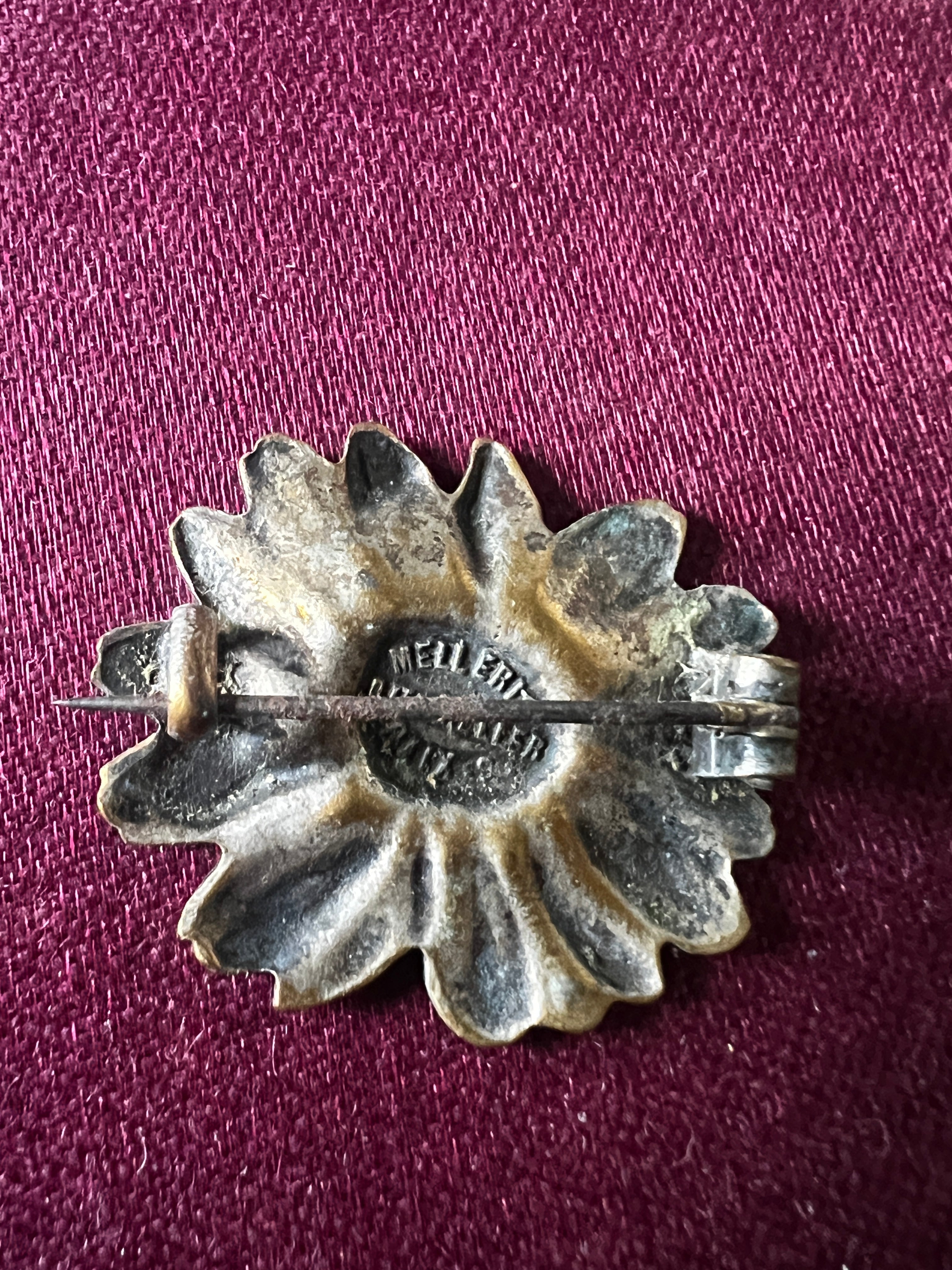 アンティークブローチ(Mellerio dits Meller) – France Antique 銀色