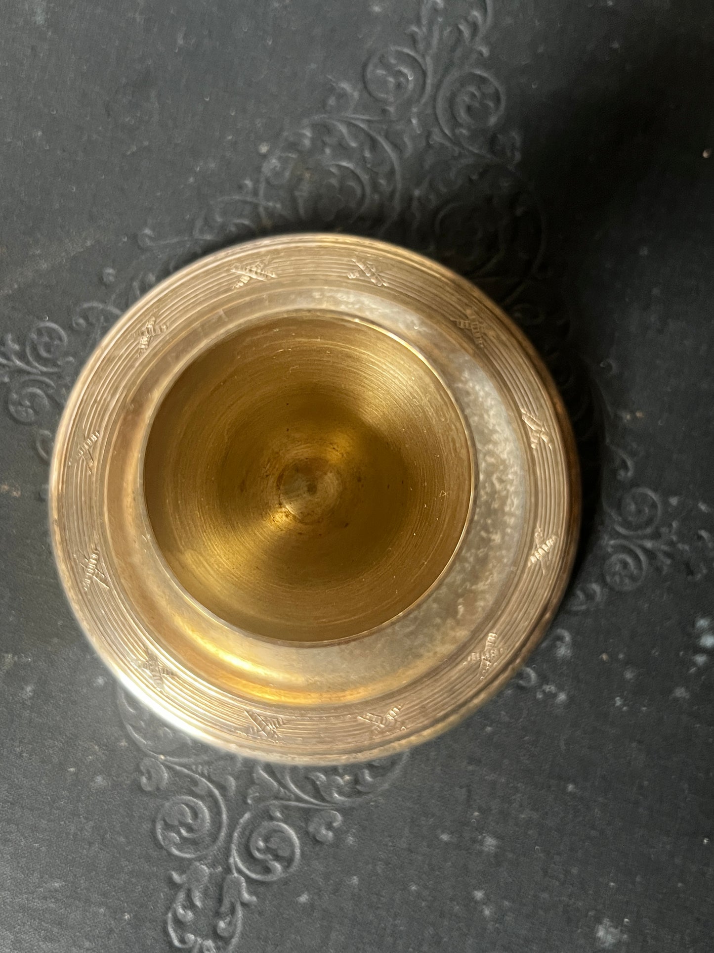 ★メタル製エッグスタンド