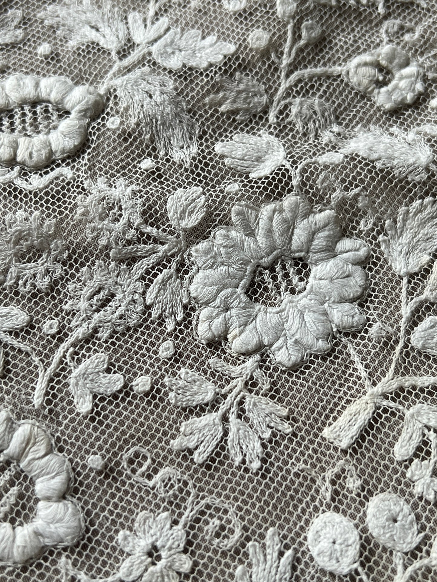 チュール刺繍ボネトップ