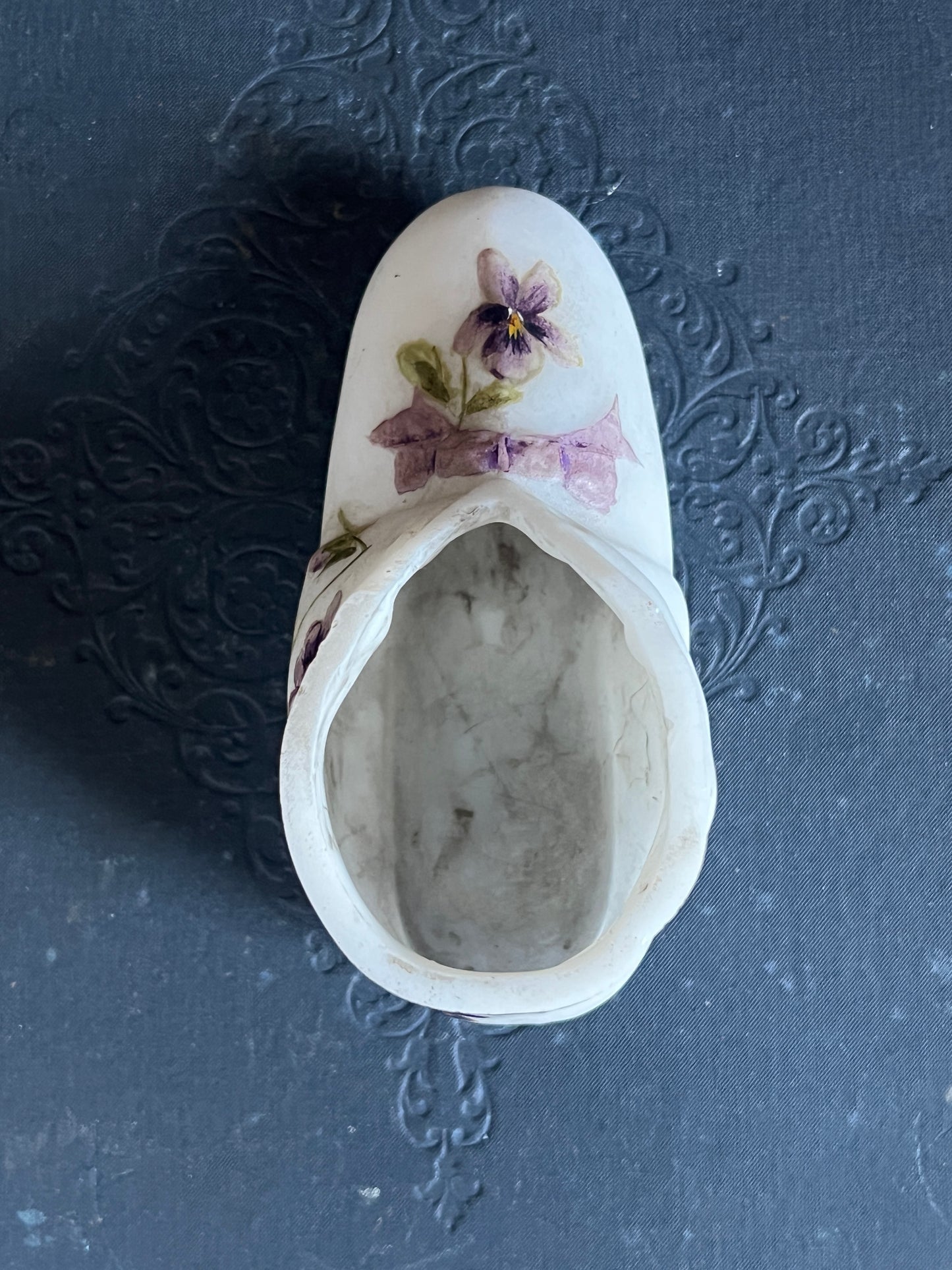 ブーツ型菫の小物入れ