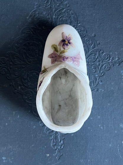 ブーツ型菫の小物入れ